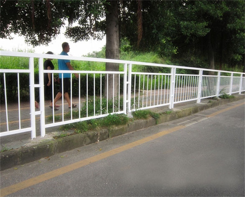 人行道護(hù)欄